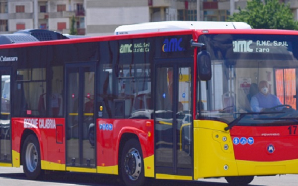 bus amc
