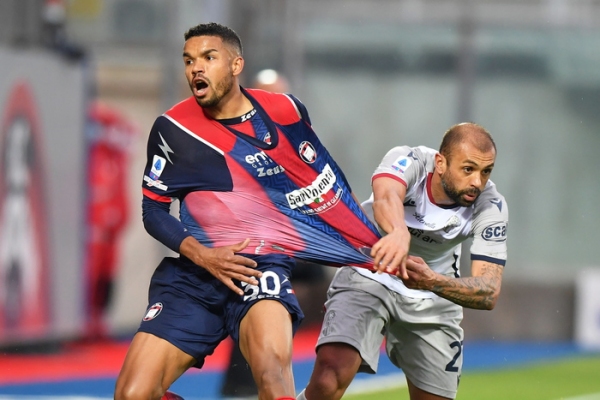 crotone-bologna-