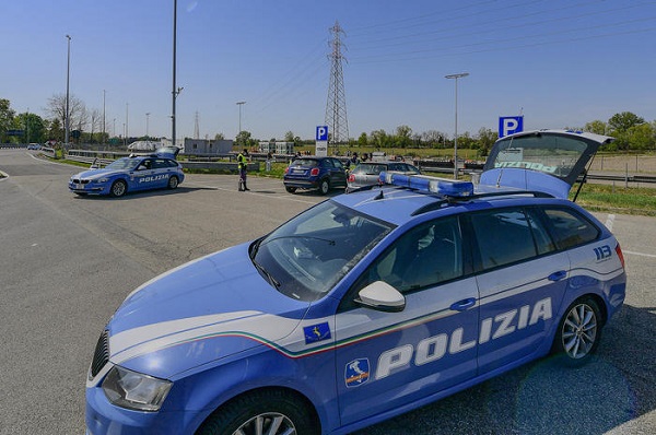 polizialamezia600ok